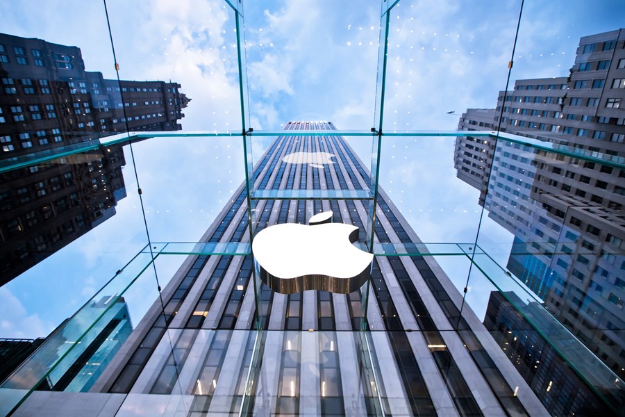 Dentro da Apple Store, Compras em Nova York, EUA — Fotografia de