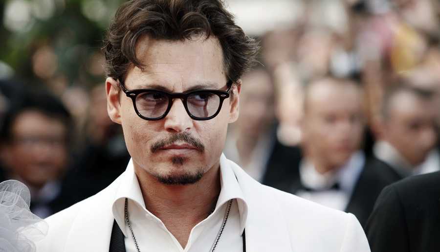 Johnny Depp está namorando uma das advogadas que o defendeu, diz site -  Quem