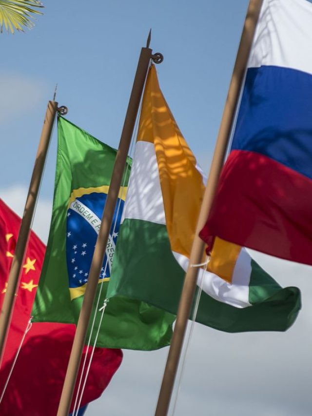 Putin não comparecerá à cúpula dos Brics na África do Sul, afirma