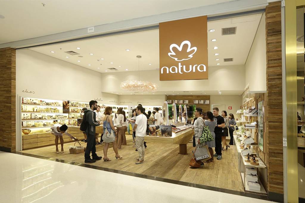 Natura deve vender participação em marca de “luxo” e focar na Avon