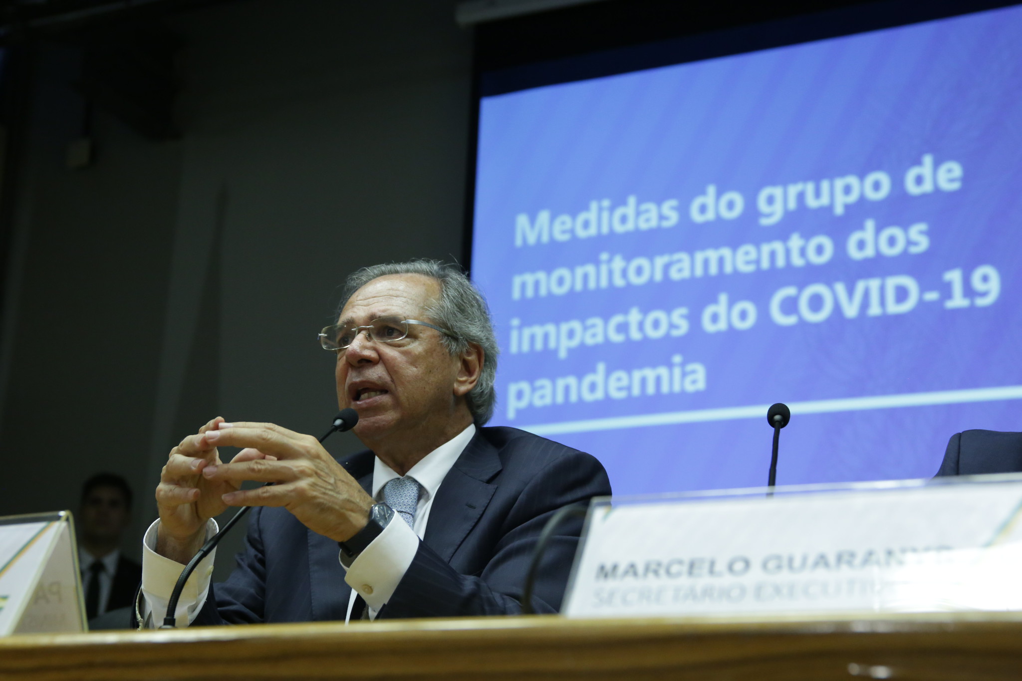 Paulo Guedes anuncia medidas para contenção de impactos da pandemia do coronavírus