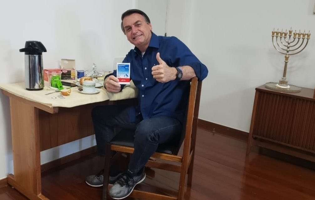 Bolsonaro posta foto no Twitter e diz que testou negativo para Covid-19 (Reprodução/Twitter)