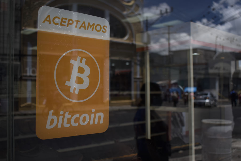 El Salvador vai emitir títulos lastreados em Bitcoin em 2024