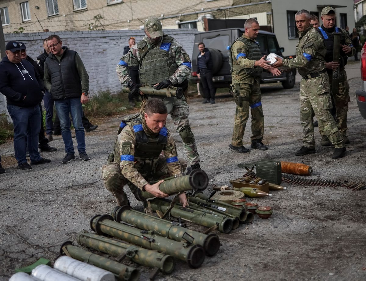 Ucrânia recorre a detentos para reforçar soldados da linha de frente contra a Rússia