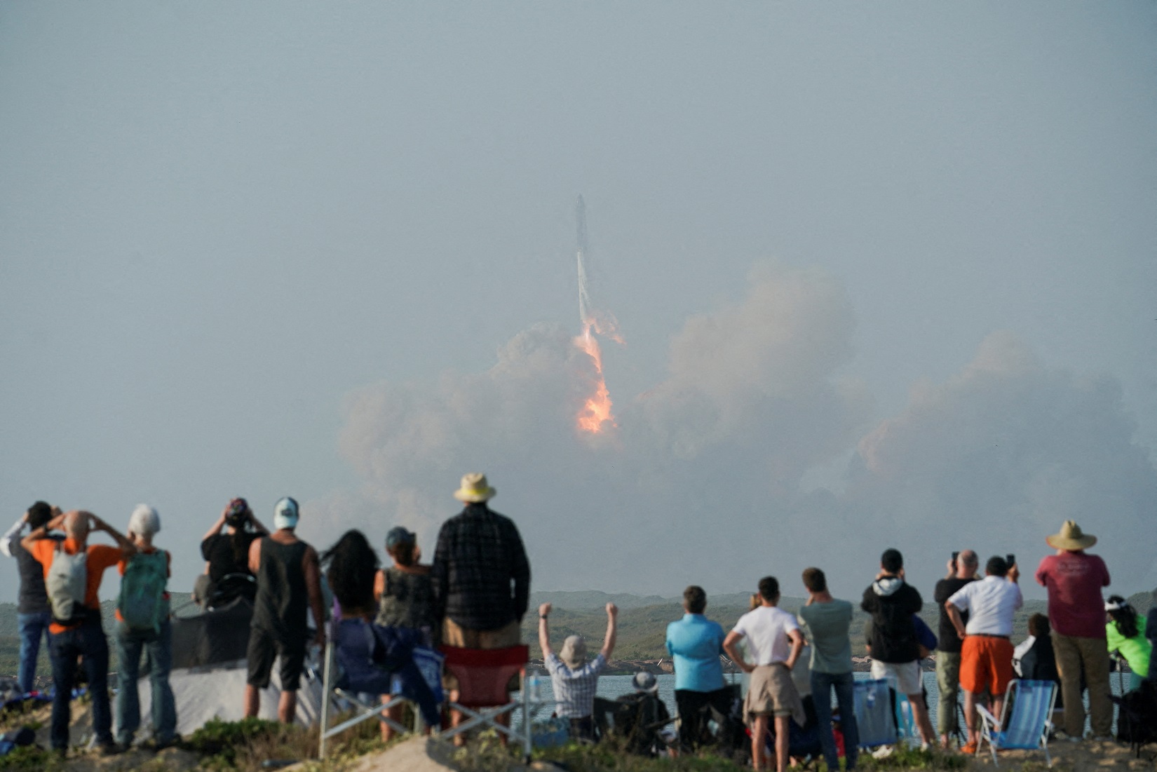 Veja como é um teste de lançamento de foguete visto de perto