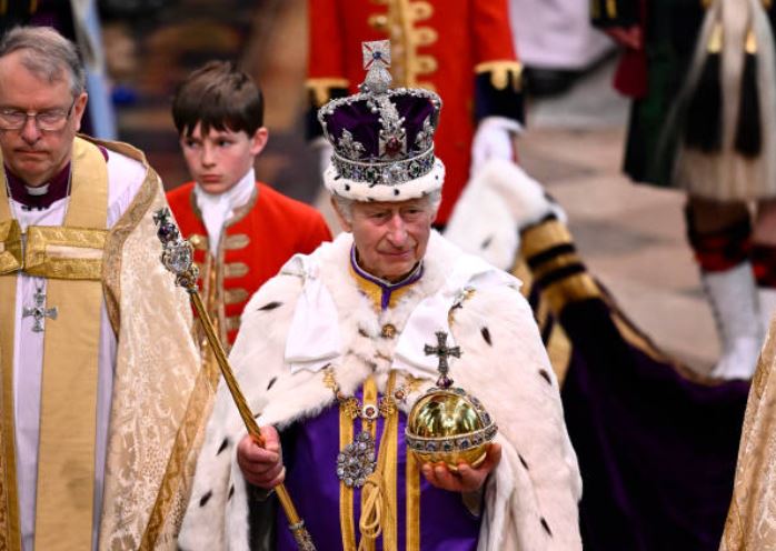 Rei Charles é diagnosticado com câncer, diz Palácio de Buckingham