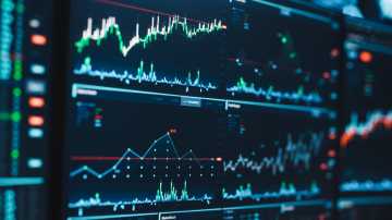 Ibovespa: Copel (CPLE6) e Eneva (ENEV3) sobem 4% com nova bandeira