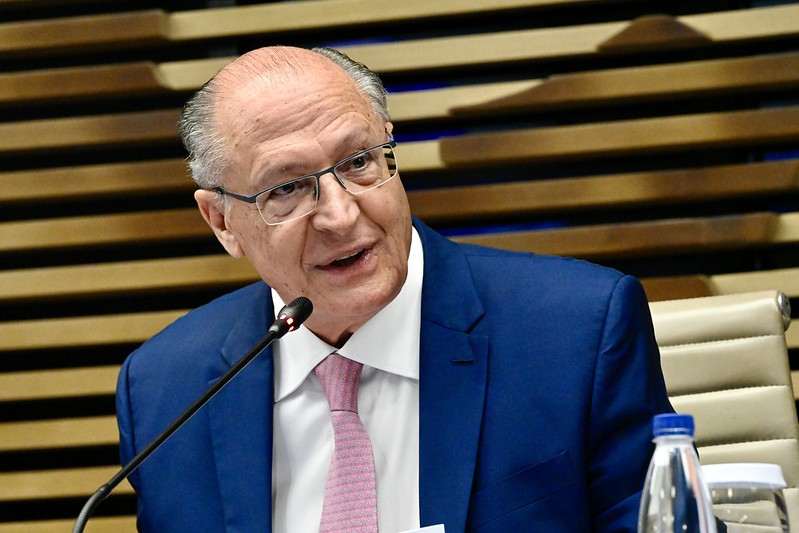 Alckmin garante cumprimento do arcabouço fiscal: “rigor fiscal é social”