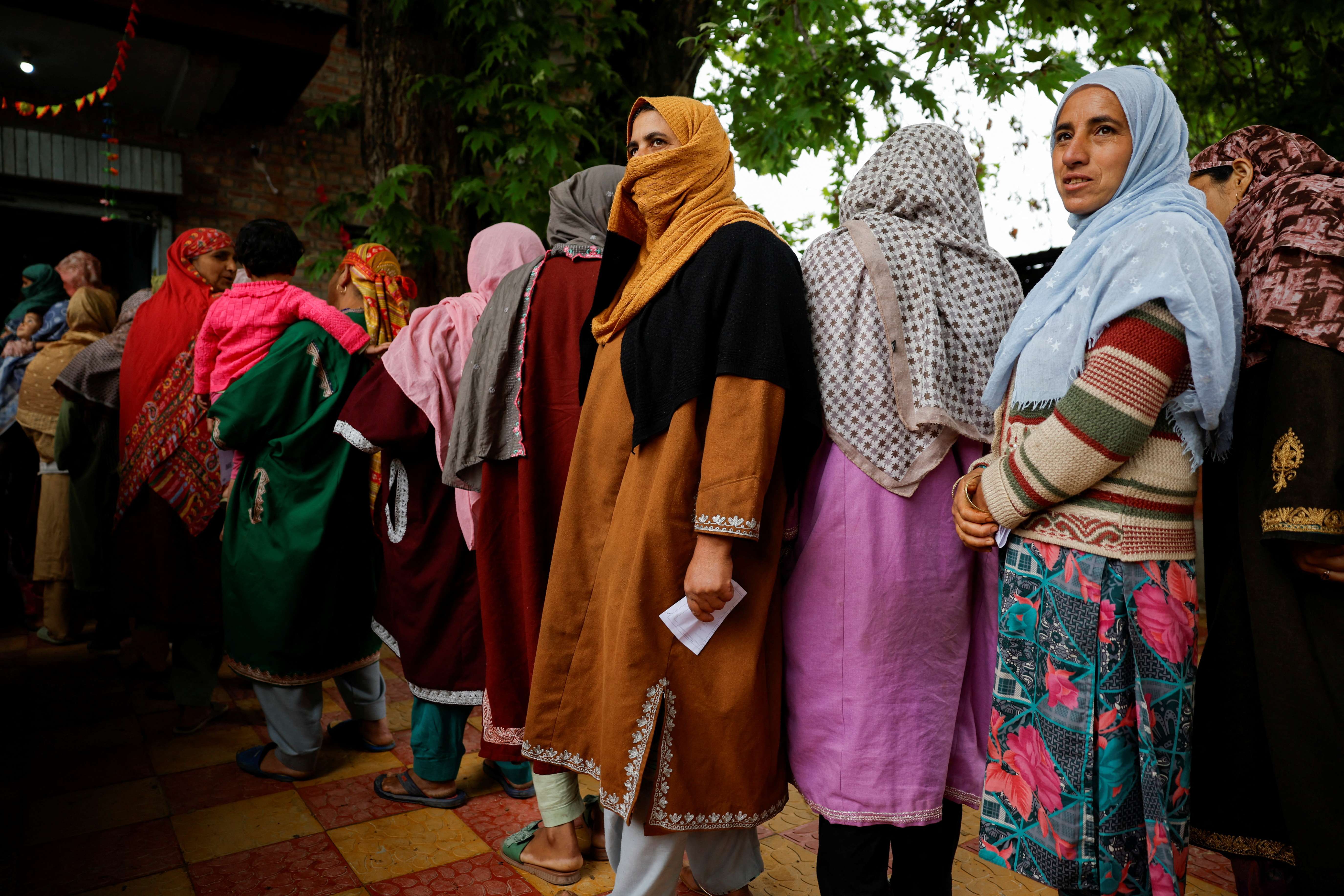 Votação em Kashmir na quarta fase de eleição na Índia - 13/5/2024 (Reuters/Sharafat Ali)