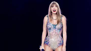 Taylor Swift se apresenta durante sua “The Eras Tour” na Friends Arena em Estocolmo, Suécia, em 17 de maio de 2024. Christine Olsson/ TT News Agency/via REUTERS