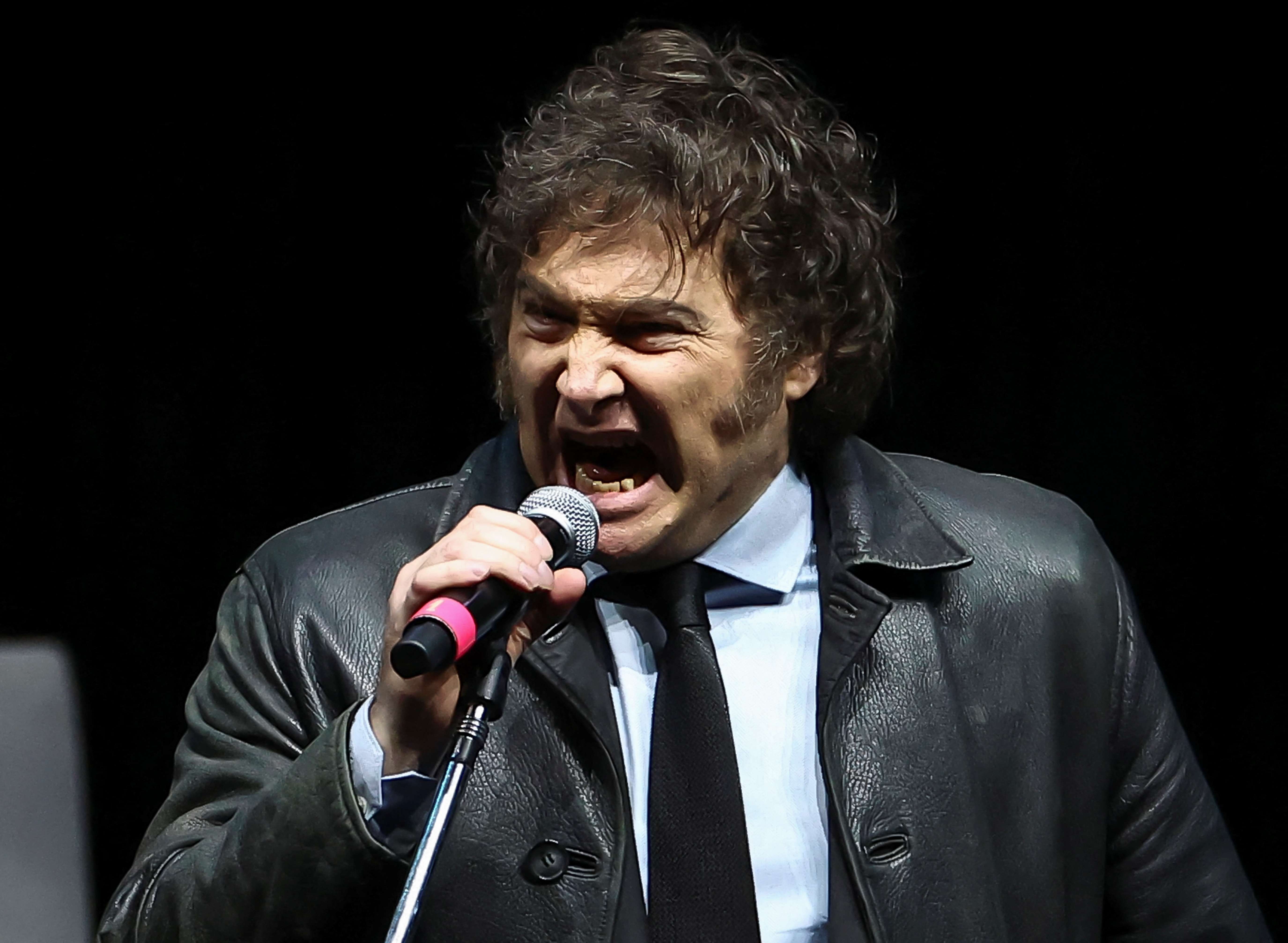 O presidente da Argentina, Javier Milei, canta em evento de lançamento de seu novo livro em Buenos Aires - 22/05/2024 (Foto: Agustin Marcarian/Reuters)