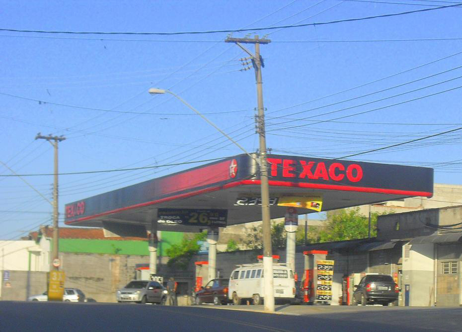 Posto Texaco em Poá (SP) em 2009. Crédito: Wikimedia Commons