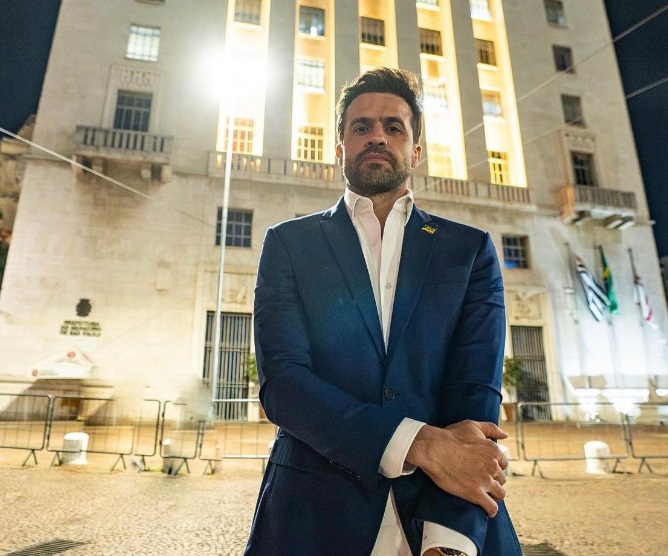 Pablo Marçal (PRTB), em frente ao prédio da prefeitura de São Paulo (Foto: Reprodução/X)