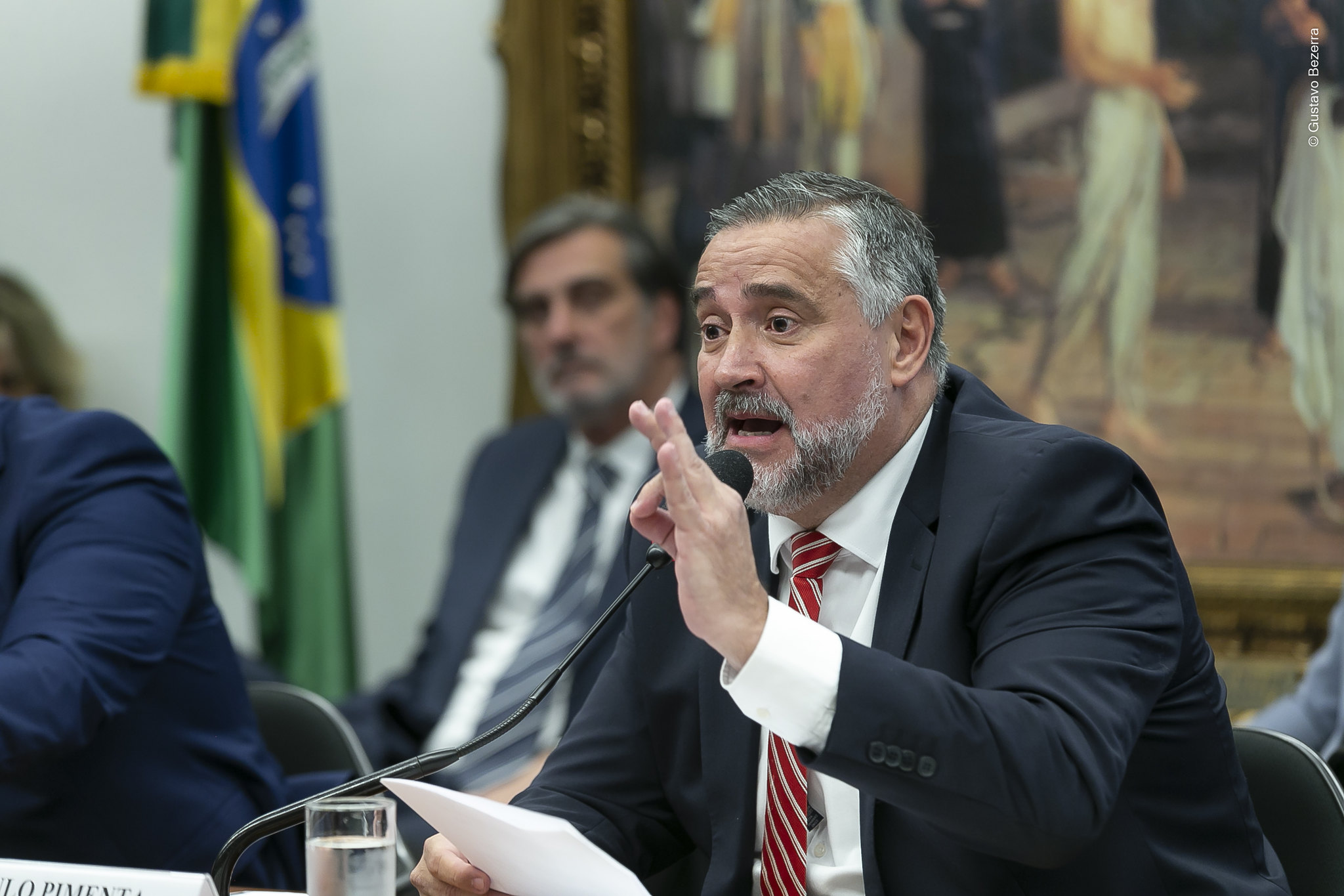 Pimenta diz que aguardará Lula para saber seu destino no governo