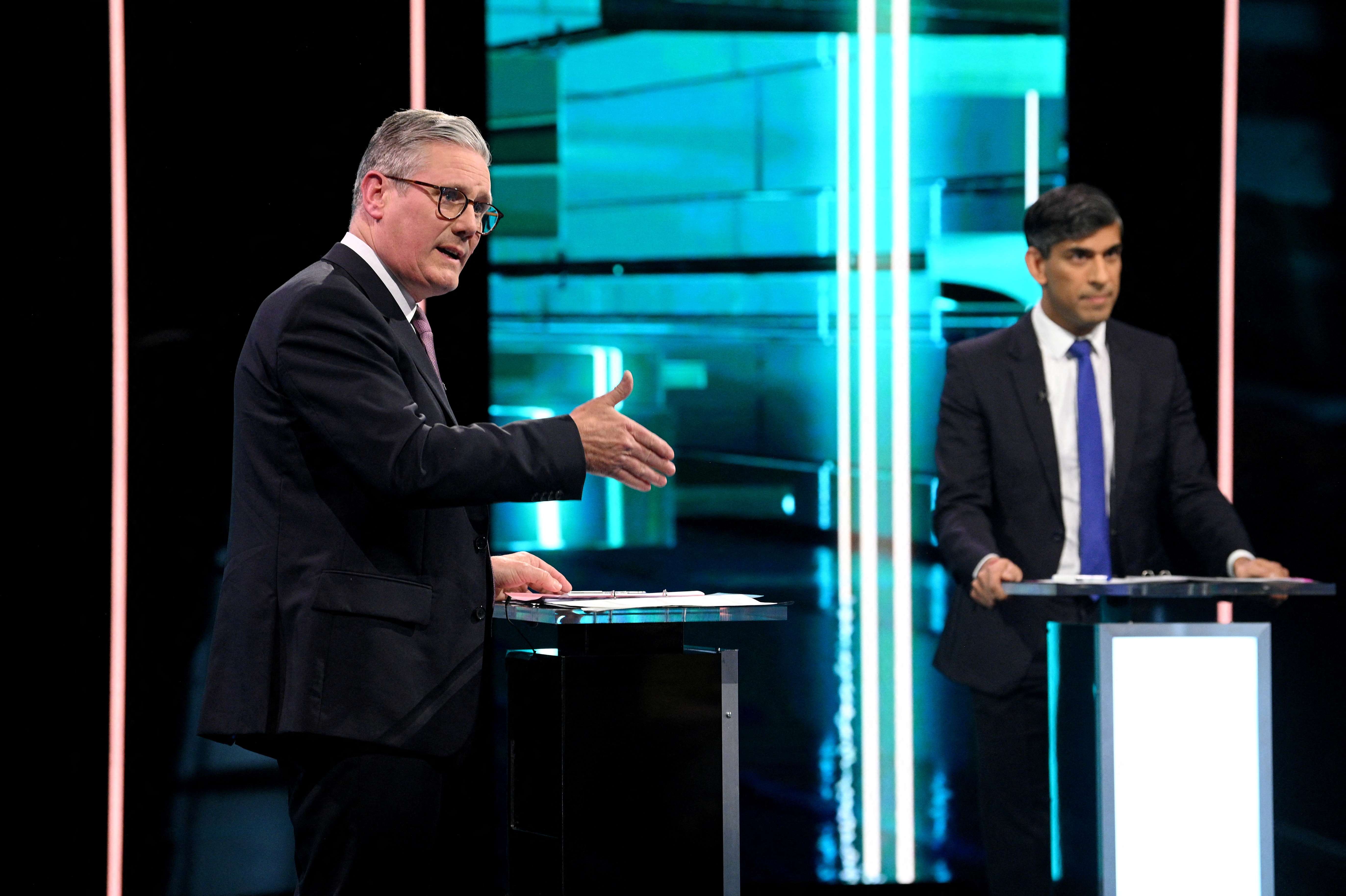 Keir Starmer e Rishi Sunak realizam debate eleitoral em Manchester, no Reino Unido - 04/06/2024 (Foto: Jonathan Hordle/ITV/Divulgação via Reuters)