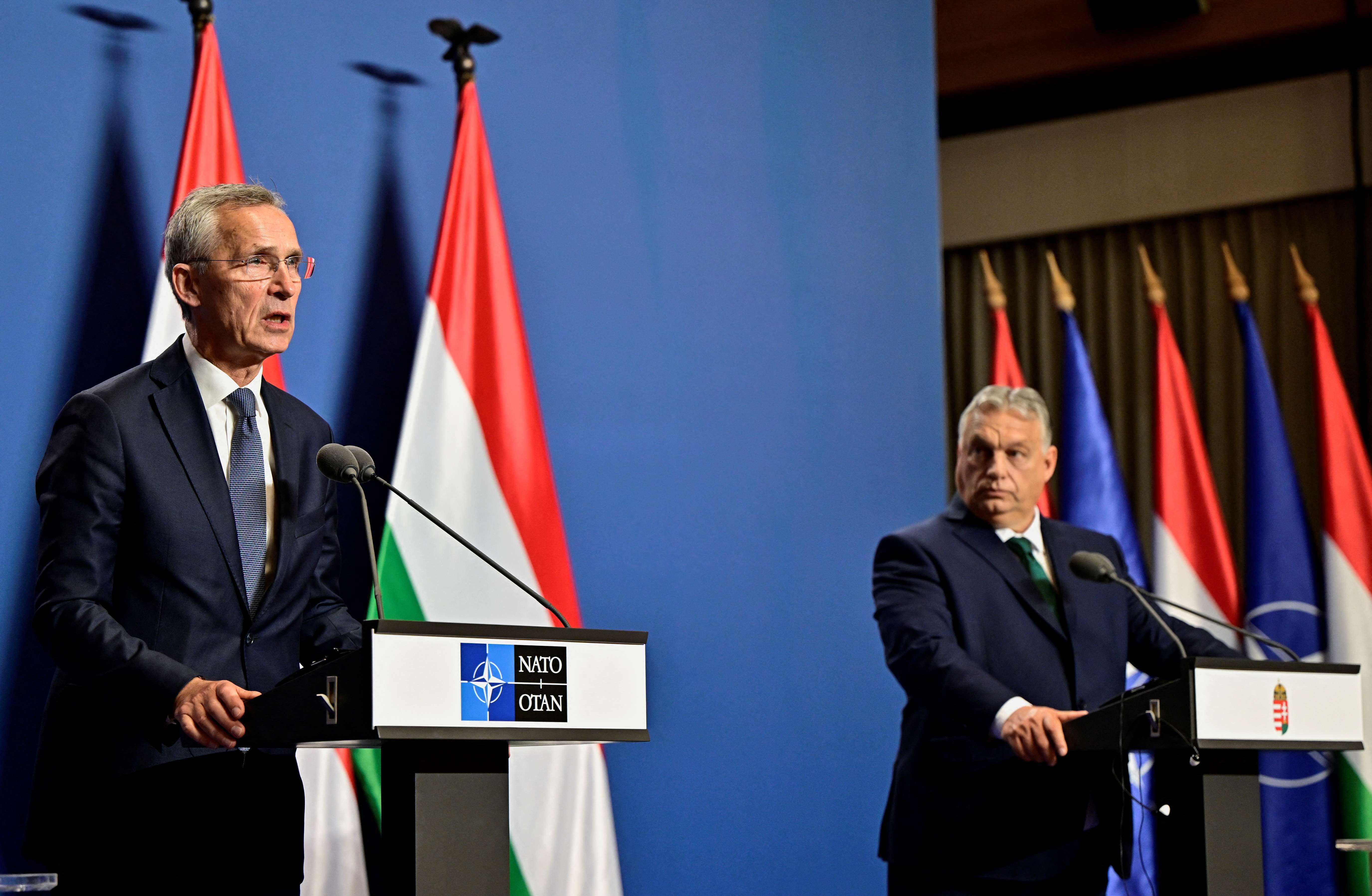 Viktor Orbán e Jens Stoltenberg em Budapeste  - 12/6/2024 (Foto: Marton Monus/Reuters)