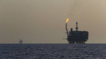 Plataforma de petróleo na Líbia