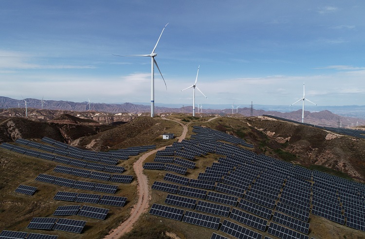 Exemplo de parque híbrido e solar na China (REUTERS/Stringer)