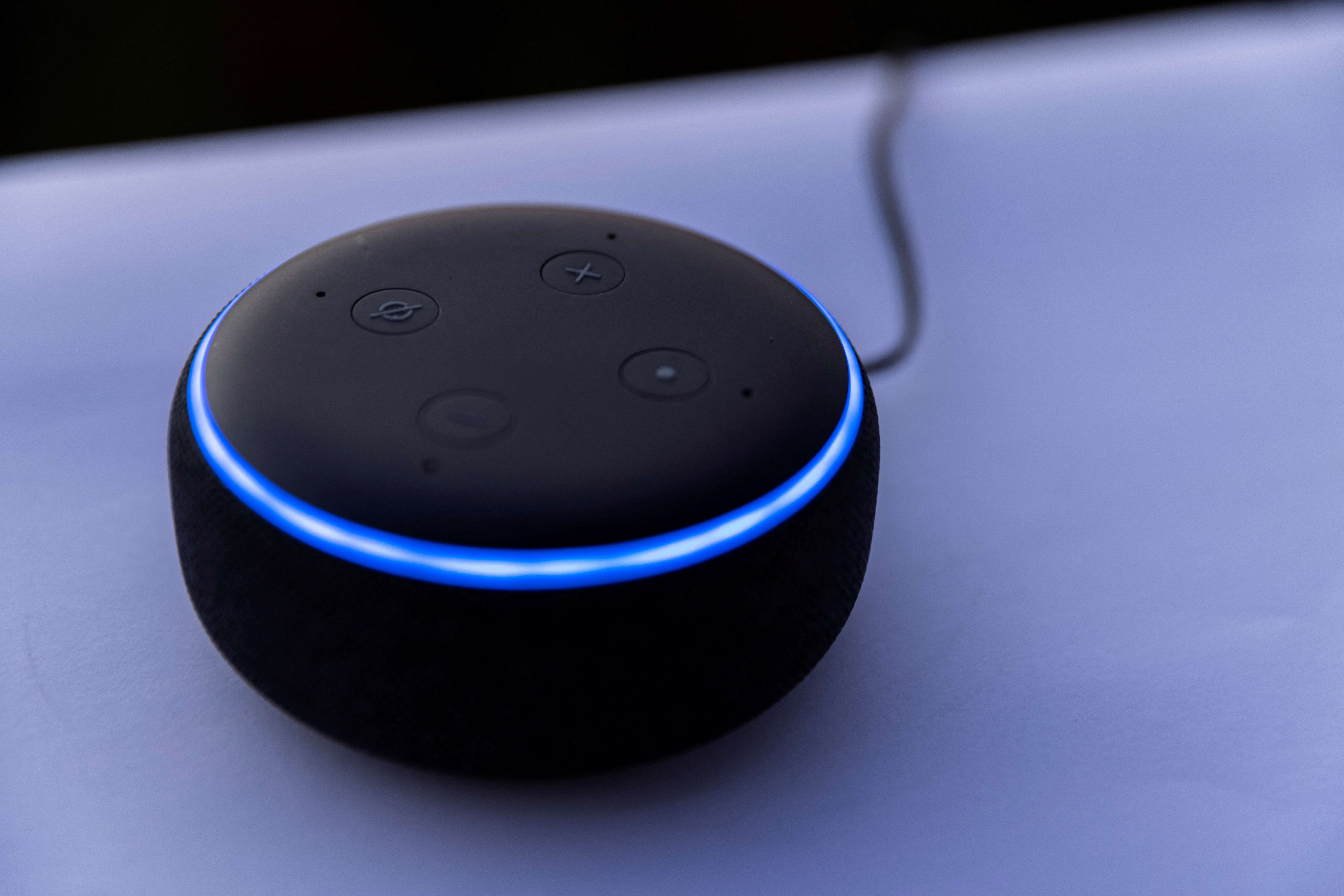 Dispositivo DOT Alexa da Amazon (Foto: Mike Blake/Amazon)