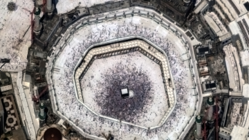Caaba na Grande Mesquita durante o Hajj