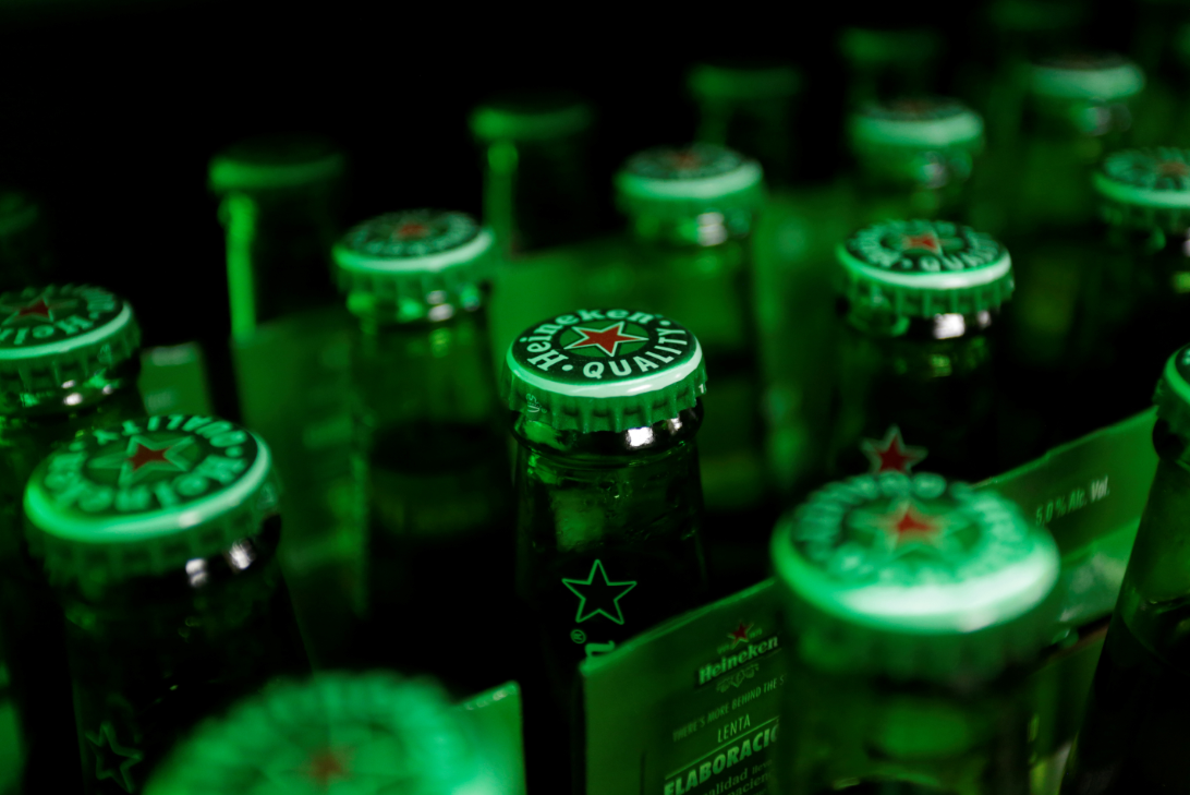 Garrafas da Heineken (Foto: REUTERS/Daniel Becerril)


