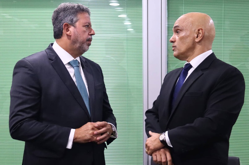 Arthur Lira (PP-AL), presidente da Câmara dos Deputados, e Alexandre de Moraes, ministro do Supremo Tribunal Federal (STF) (Foto: Marina Ramos/Câmara dos Deputados)