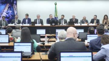 Grupo de trabalho na Câmara discute a regulamentação da reforma tributária (Foto: Vinicius Loures/Câmara dos Deputados)