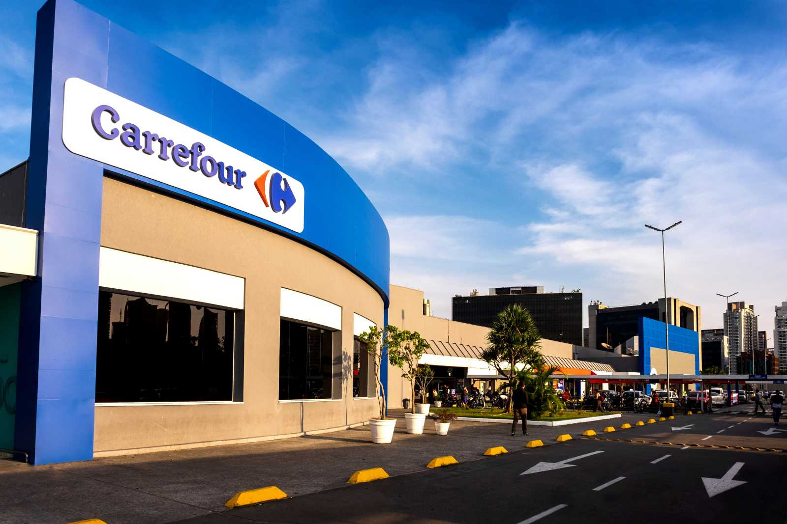 Carrefour Brasil: Vendas Brutas de R$ 30 bi no 3º Tri de 2023