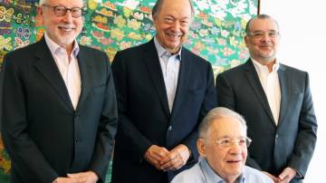 O ex-presidente Fernando Henrique Cardoso recebe a visita de economistas que ajudaram na formulação do Plano Real (Foto: Vinicius Doti/Fundação FHC)