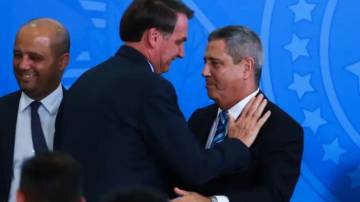 O ex-presidente Jair Bolsonaro e o general Walter Braga Netto (Foto: Valter Campanato/Agência Brasil)