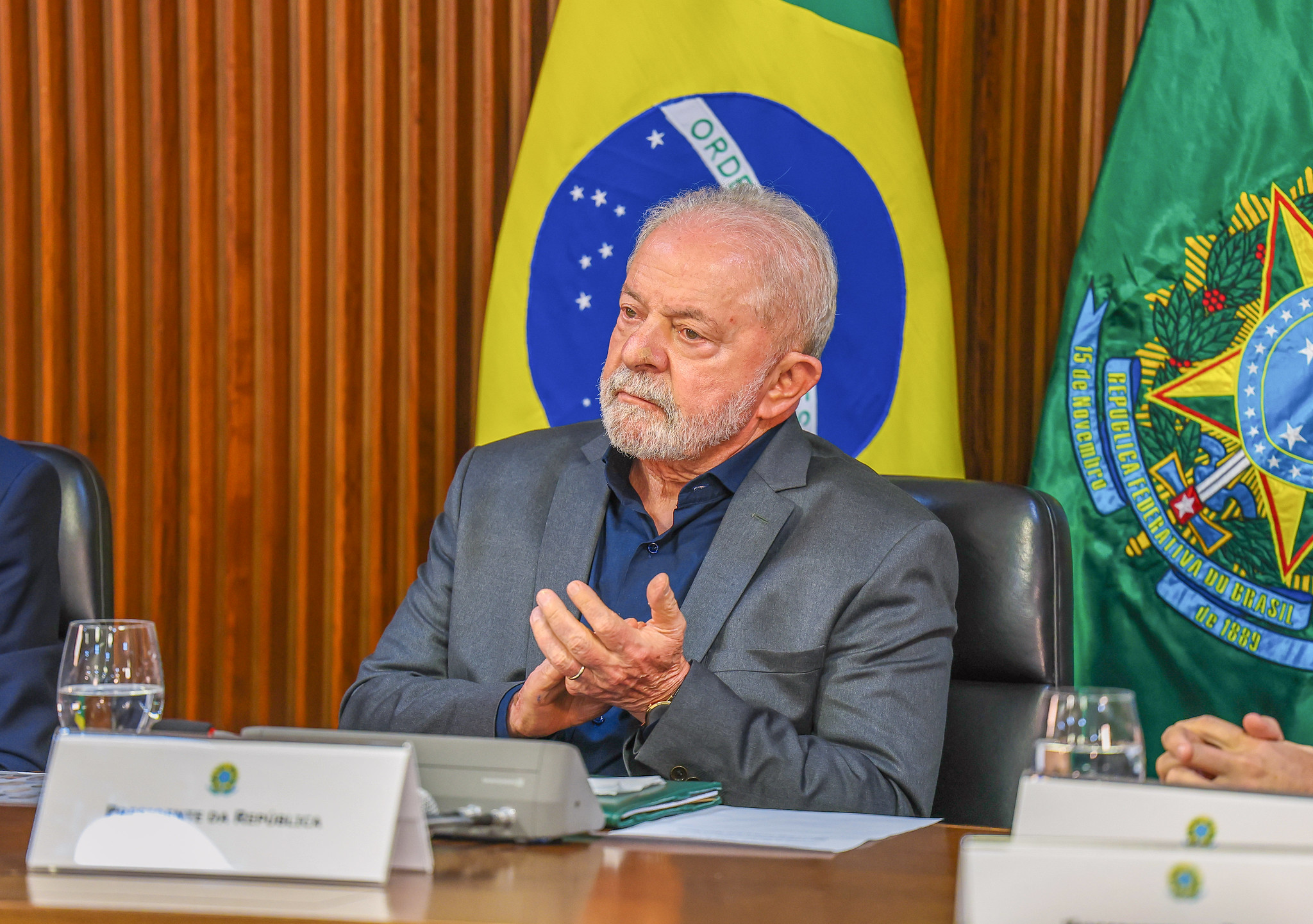 Lula veta isenção de IPI em móveis e linha branca para áreas com desastres naturais