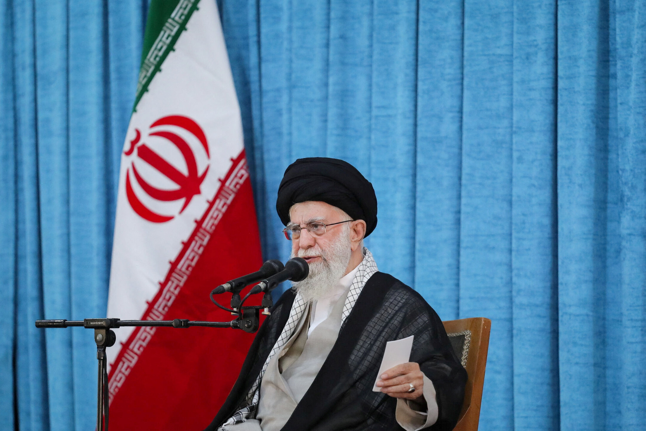 Líder supremo do Irã, aiatolá Ali Khamenei, discursa em Teerã - 
03/06/2024 (Foto: Gabinete do Líder Supremo do Irã/Wana via Reuters)