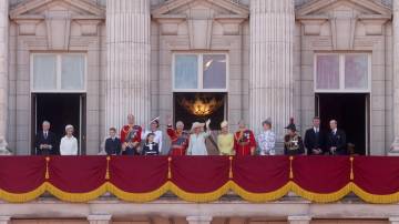 Família real britânica aparecem na sacada do Palácio de Buckingham como parte de desfile para homenagear o Rei Charles da Grã-Bretanha em seu aniversário oficial em Londres, Grã-Bretanha, 15 de junho de 2024. REUTERS/Hollie Adams/Foto de arquivo