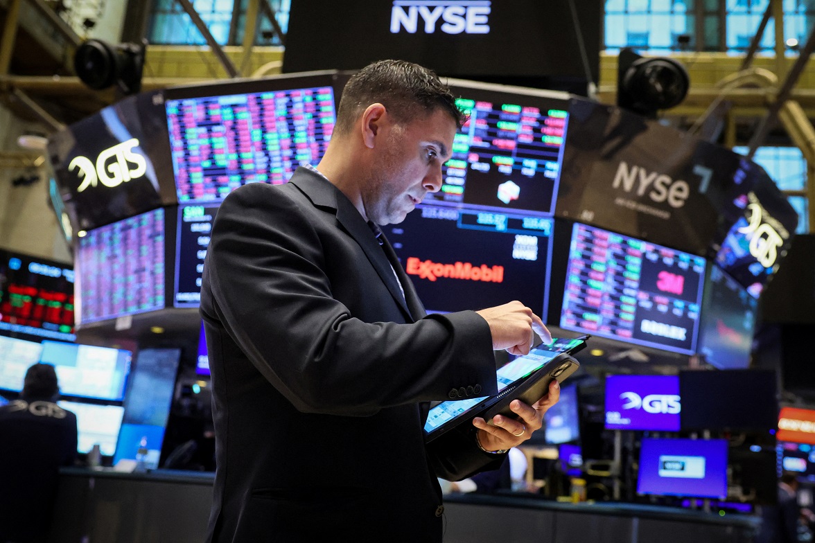 Operador na bolsa de Nova York (REUTERS/Brendan McDermid)