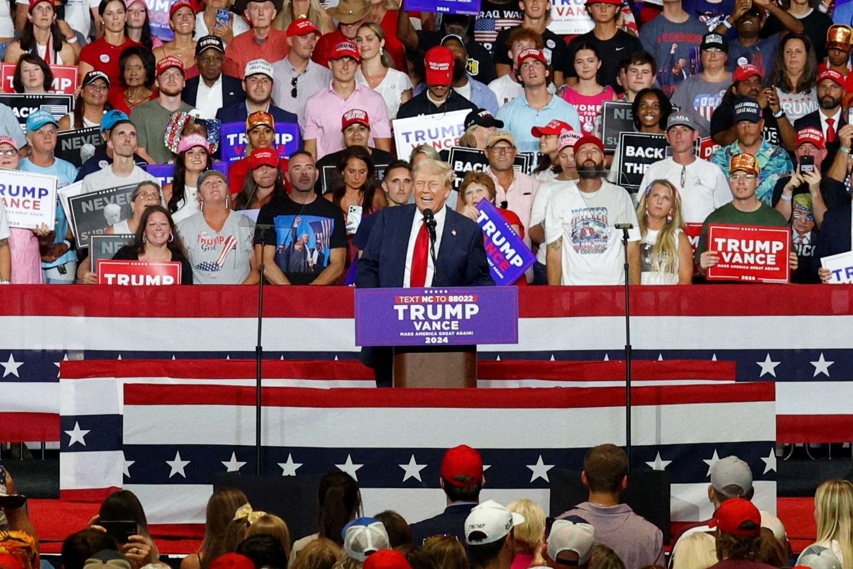 Trump faz comício em Charlotte, na Carolina do Norte - 24/07/2024 (Foto: Marco Bello/Reuters)