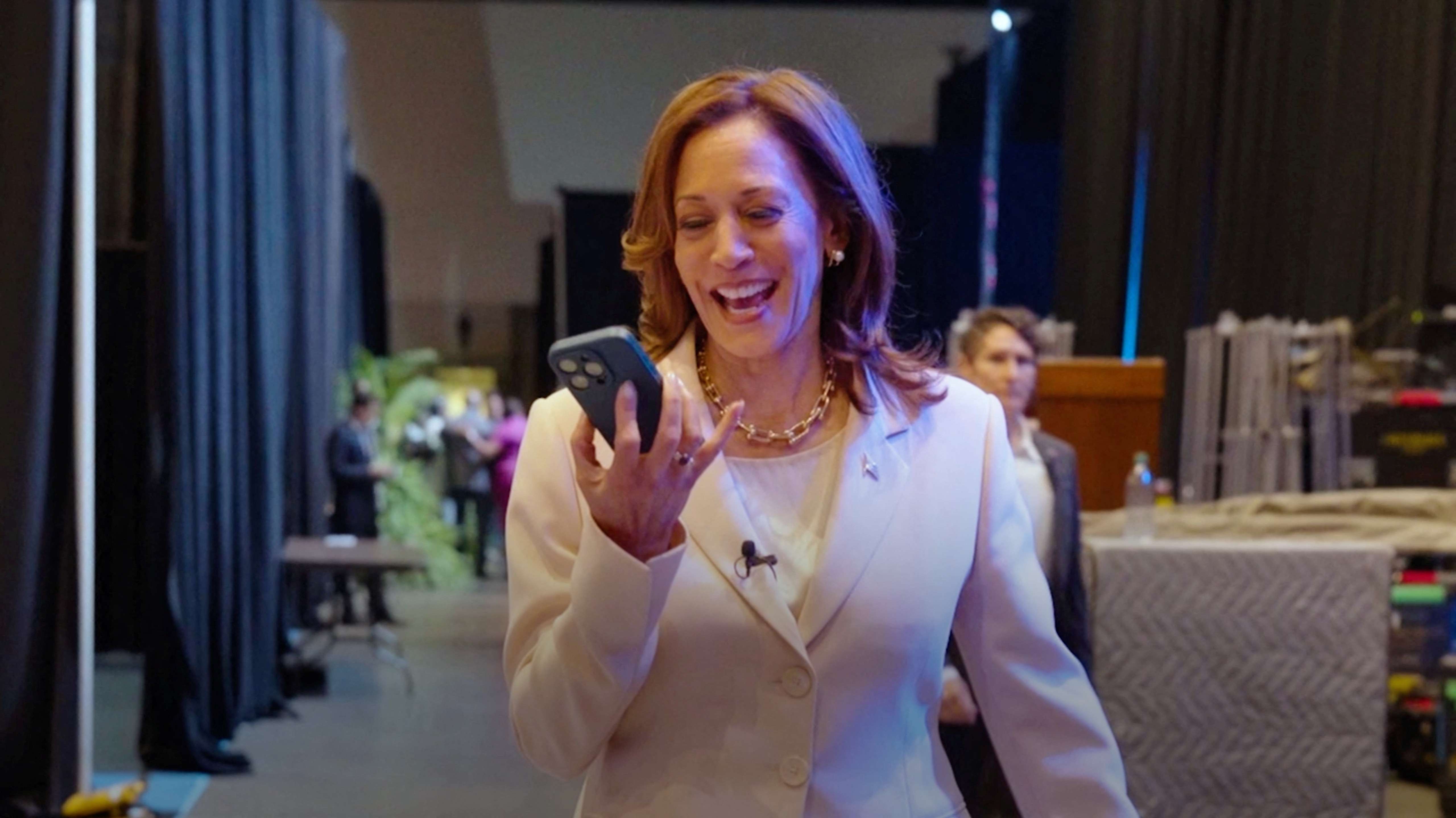 Obama e Michelle ligam para Kamala Harris e endossam sua candidatura