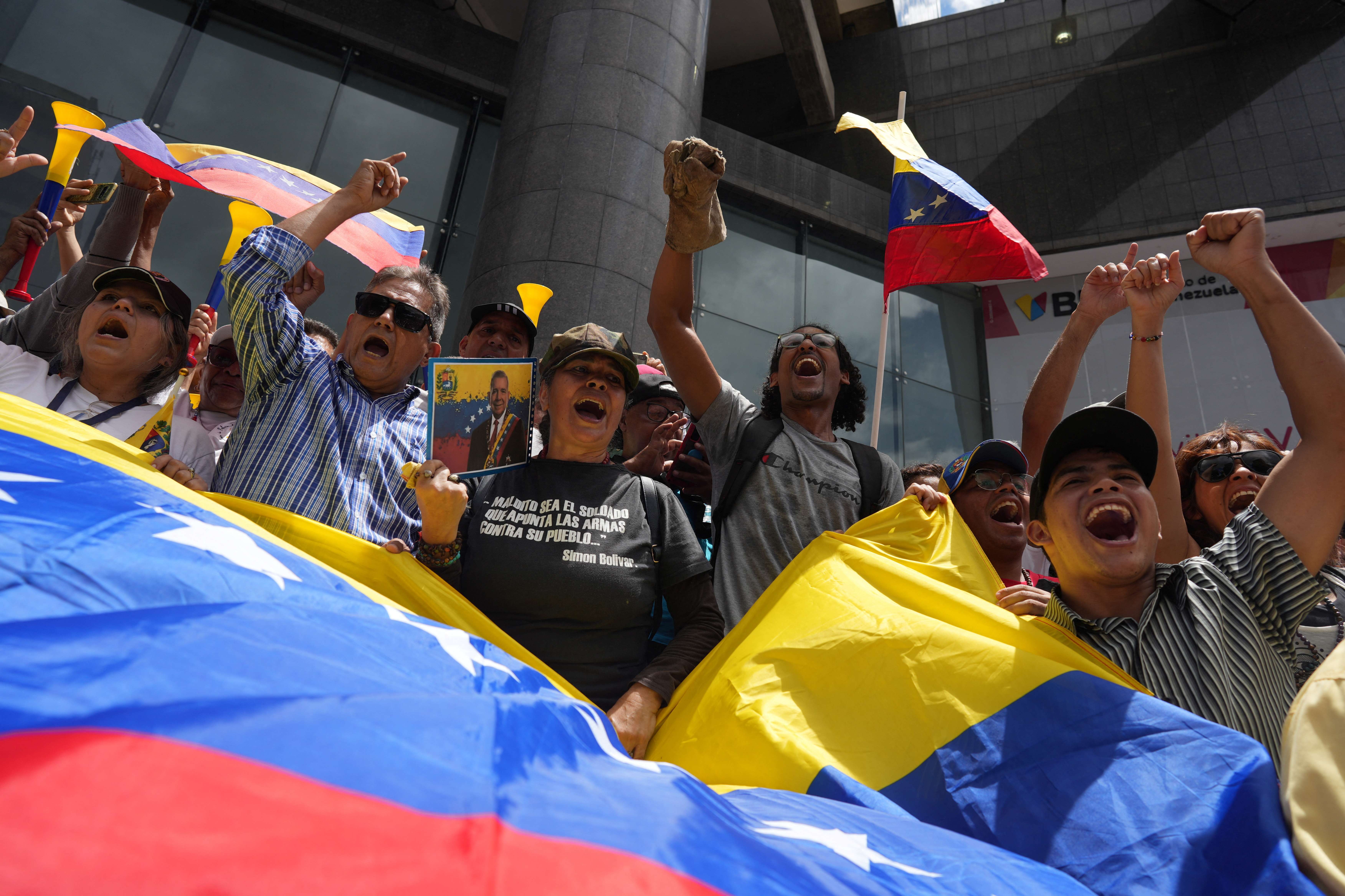 Manifestantes anti-Maduro em Caracas, Venezuela - 30/07/2024 (Foto: Alexandre Meneghini/Reuters)