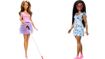 Mattel lança Barbie cega e negra com Síndrome de Down