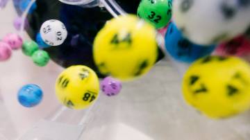 Bolinhas coloridas de sorteio de loteria