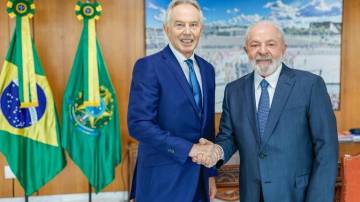 O ex-premiê do Reino Unido, Tony Blair, ao lado do presidente Luiz Inácio Lula da Silva (PT), em setembro de 2023. Os dois líderes voltaram a se reunir no Palácio do Planalto (Foto: Ricardo Stuckert/PR)