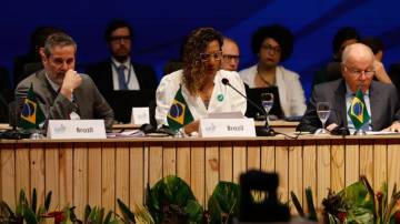 Os ministros Mauro Vieira (Relações Exteriores) e Anielle Franco (Igualdade Racial), durante encontro do G20 no Rio de Janeiro (RJ) (Foto: Tânia Rêgo/Agência Brasil)
