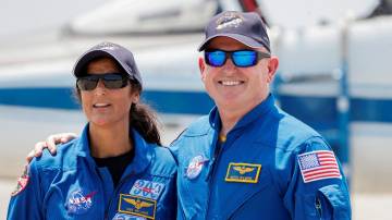 Os astronautas da NASA Butch Wilmore e Suni Williams. 25 de abril de 2024. REUTERS / Joe Skipper / Foto de arquivo