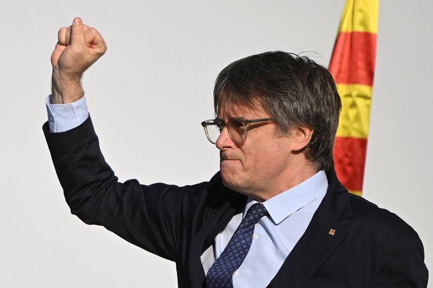 Líder separatista catalão, Carles Puigdemont, retorna à Espanha apesar do mandado de prisão. Foto: 8/08/2024. (Foto: REUTERS/ Lorena Sopena)