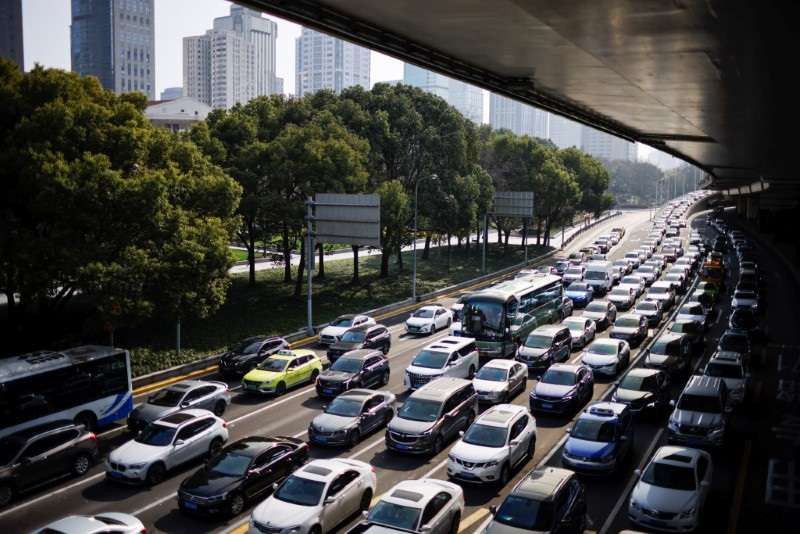 Tráfego de carros em Xangai, na China (Foto: Aly Song/Reuters)