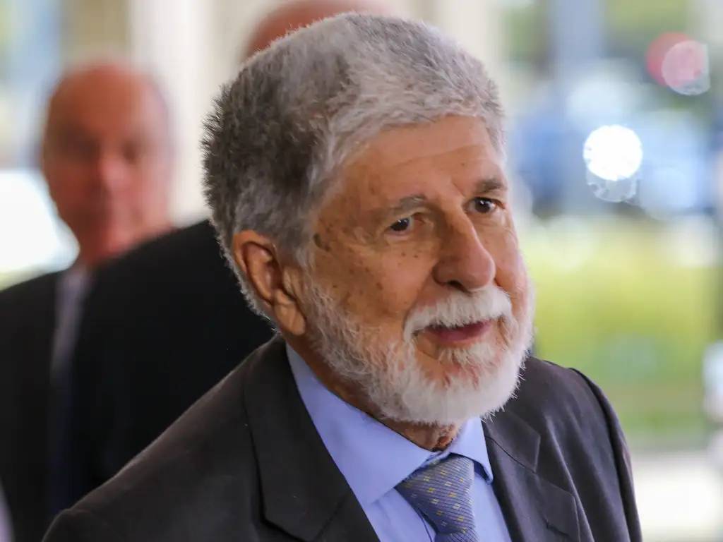 Senado convida Celso Amorim e Vieira para explicarem atuação do Brasil na Venezuela