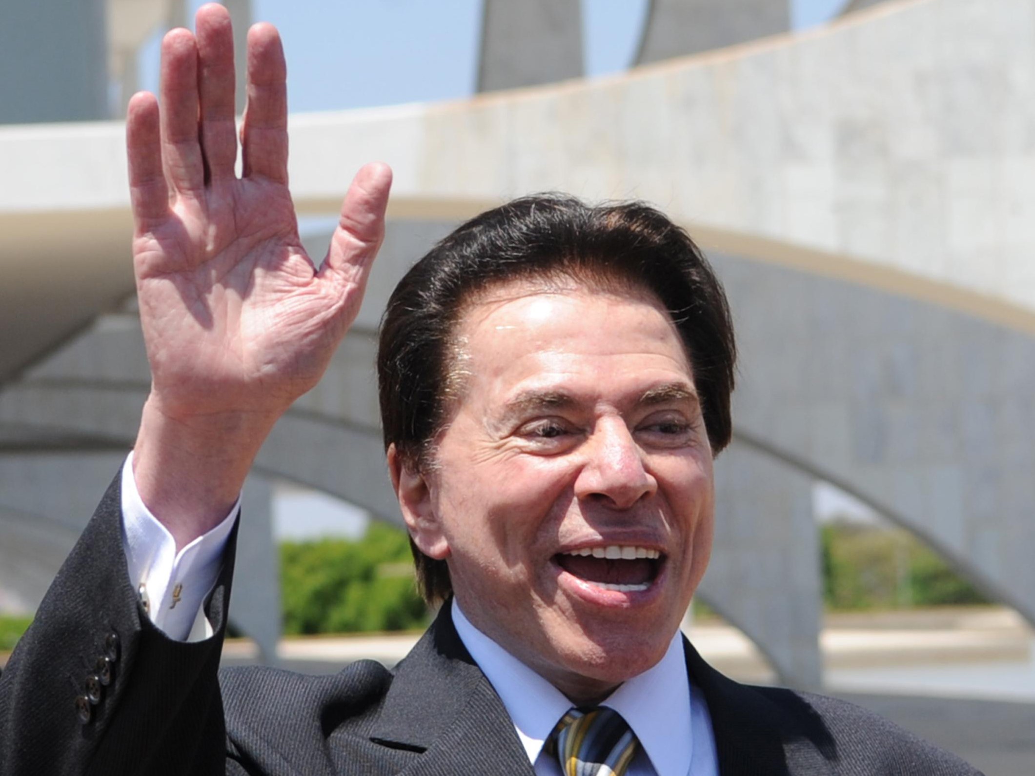 O empresário Silvio Santos, saindo do Palácio do Planalto. (Foto: Antonio Cruz/Agência Brasil/ via Wikimedia Commons)