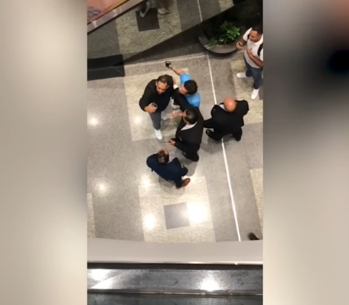 O deputado federal André Janones (Avante-MG) se envolveu em confusão com dois homens em shopping de Brasília (DF) (Foto: Reprodução/Redes sociais)