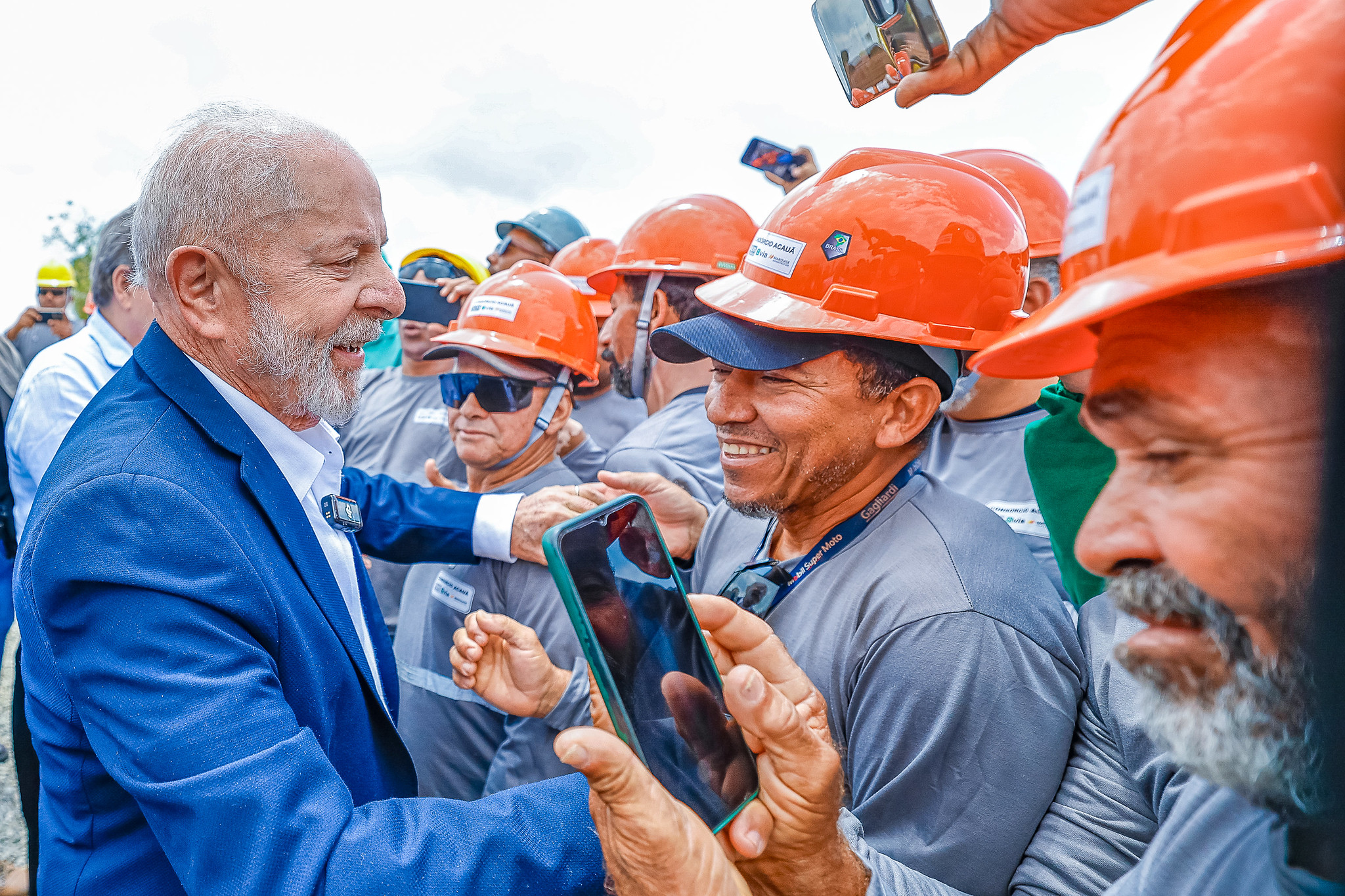 Lula defende gastos em saúde e educação e volta a criticar o mercado: “Fica nervoso”