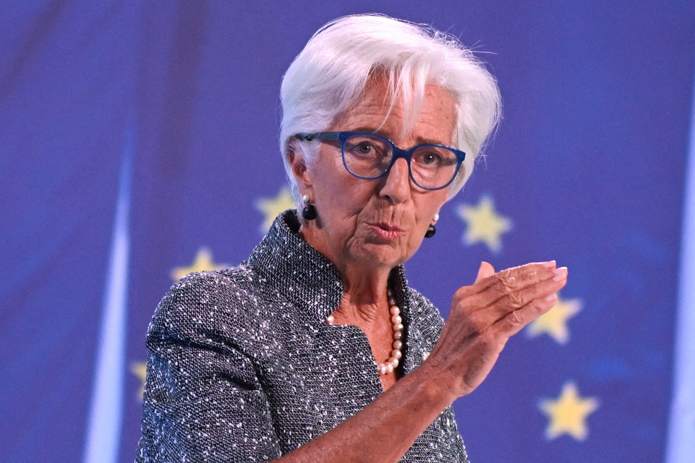 Lagarde rejeita ‘pressão política’ após Itália defender cortes maiores nos juros