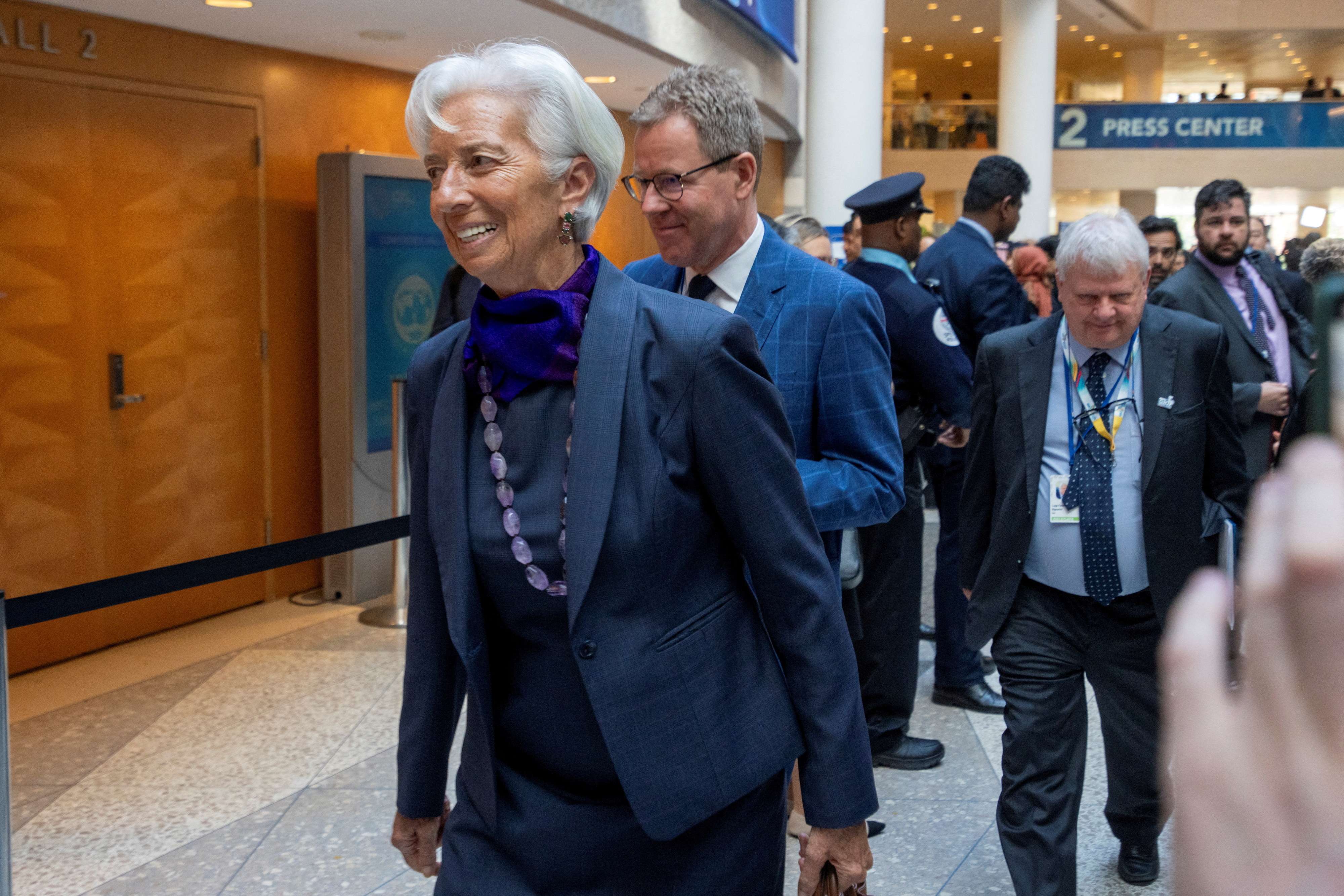 A presidente do Banco Central Europeu, Christine Lagarde, chega parra reuniões do FMI e Banco Mundial em Washington, EUA - 18/04/2024 (Foto: Ken Cedeno/Reuters)